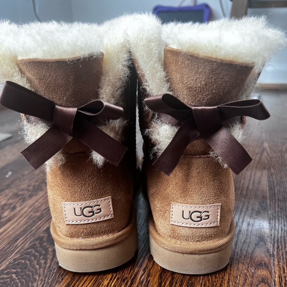 UGG women’s mini bailey bow II